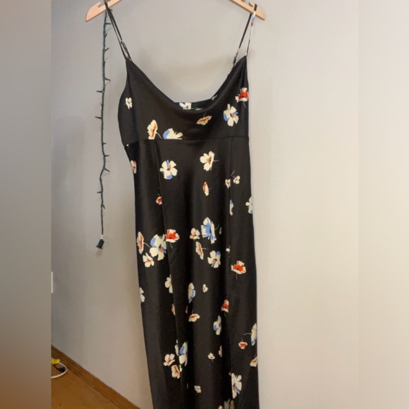 Dynamite cowl neck dress size medium - Picture 3 of 3